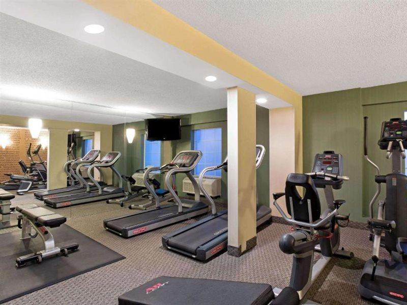 La Quinta By Wyndham Springfield Hotel Екстериор снимка