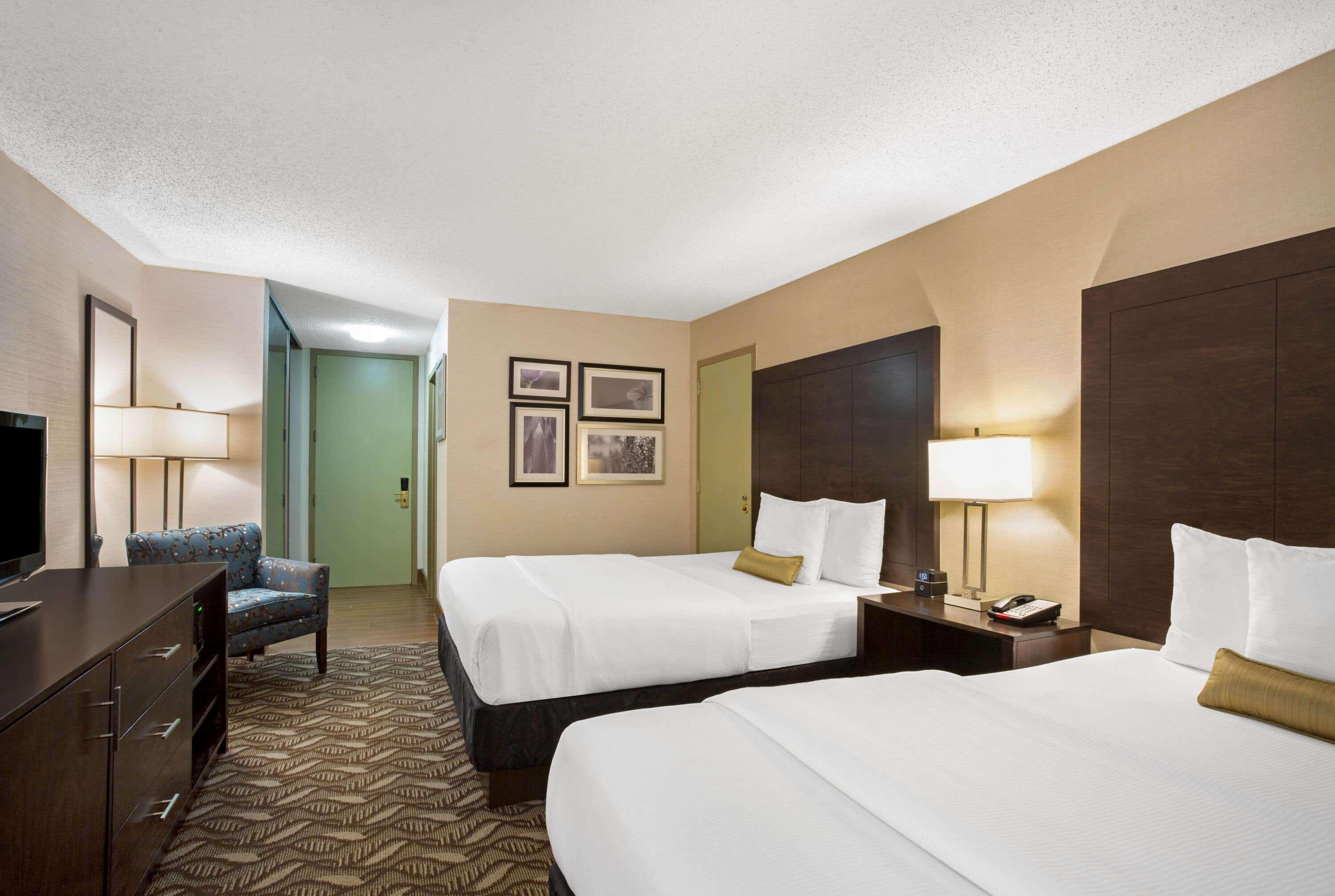 La Quinta By Wyndham Springfield Hotel Екстериор снимка