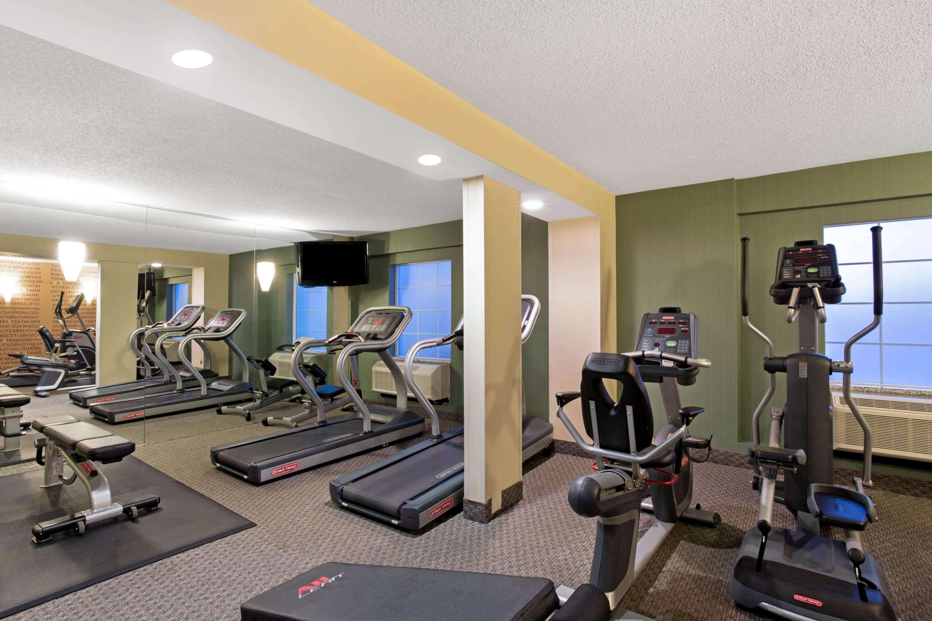 La Quinta By Wyndham Springfield Hotel Екстериор снимка
