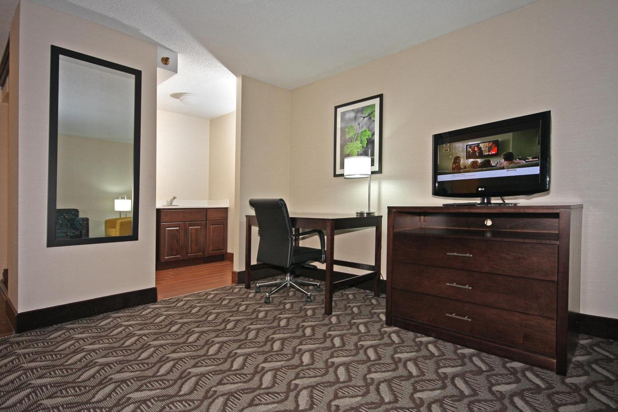 La Quinta By Wyndham Springfield Hotel Екстериор снимка