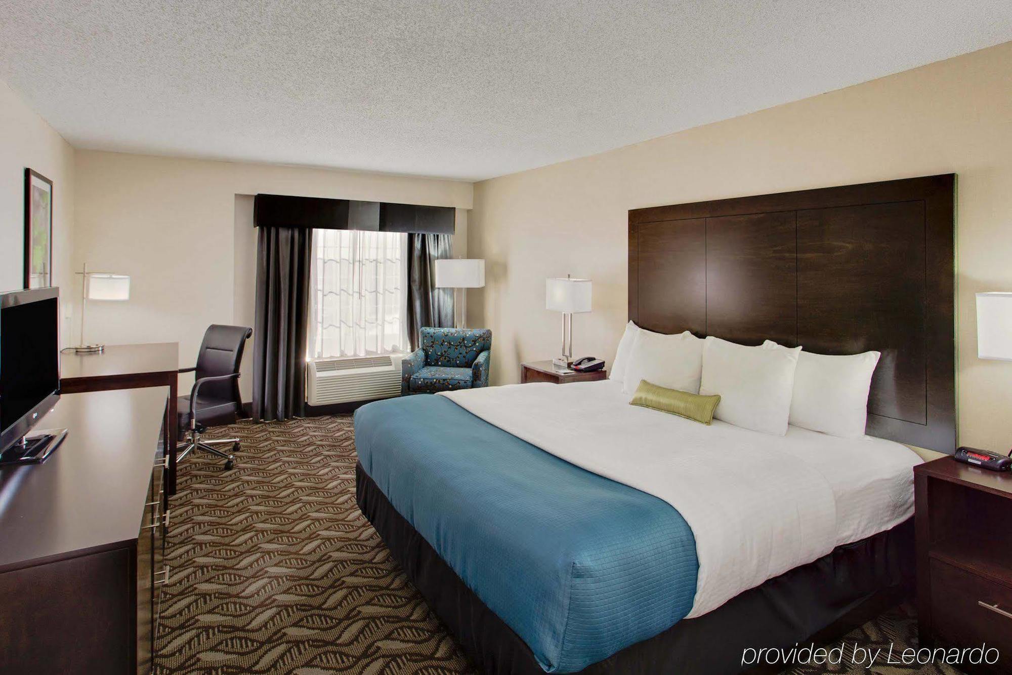 La Quinta By Wyndham Springfield Hotel Екстериор снимка